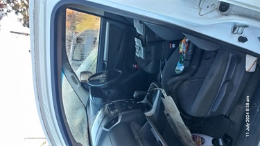 Holden-Colarado-Inside.jpg